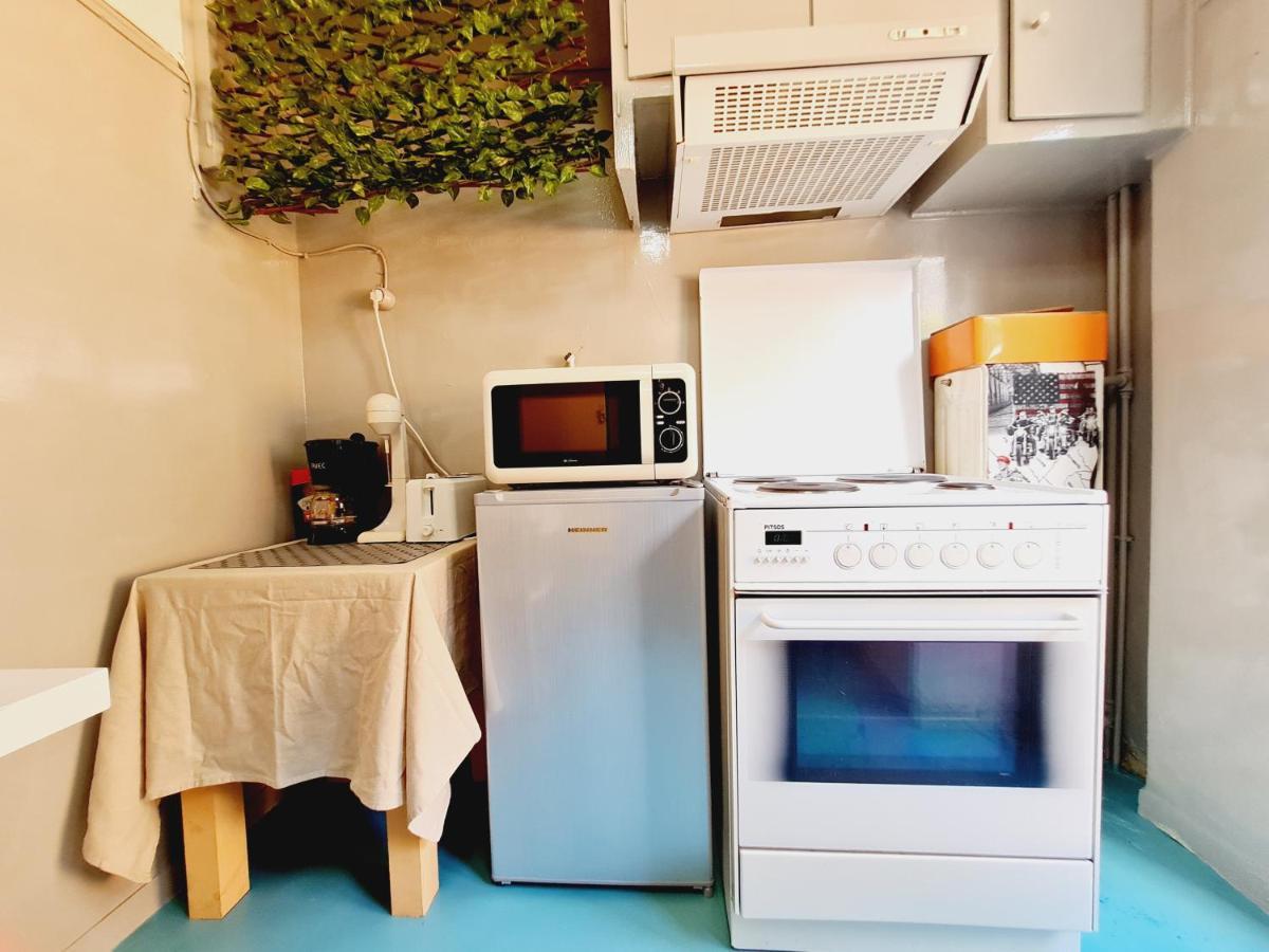 Apartment Feels Like 1