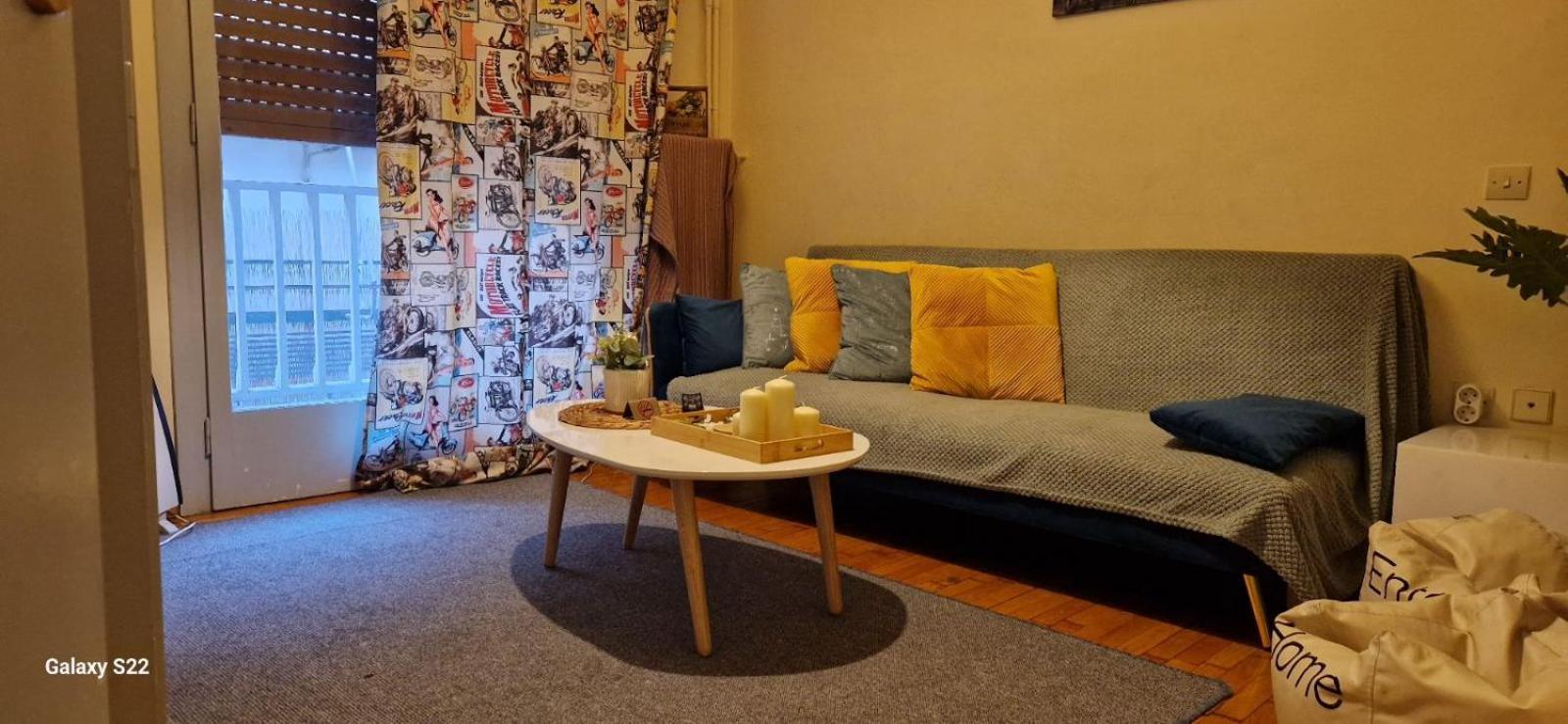 Apartment Feels Like 1 *