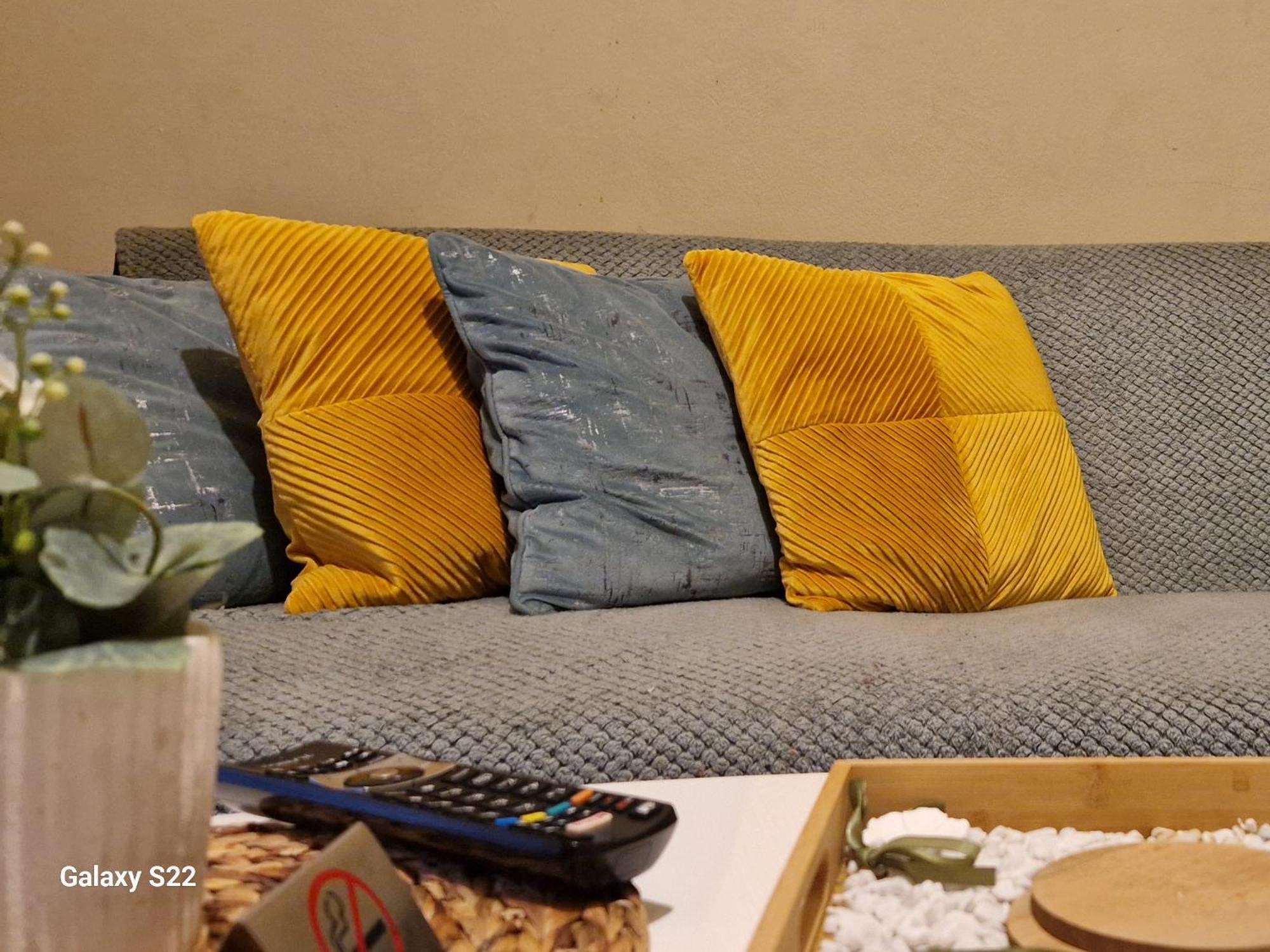 Apartment Feels Like 1